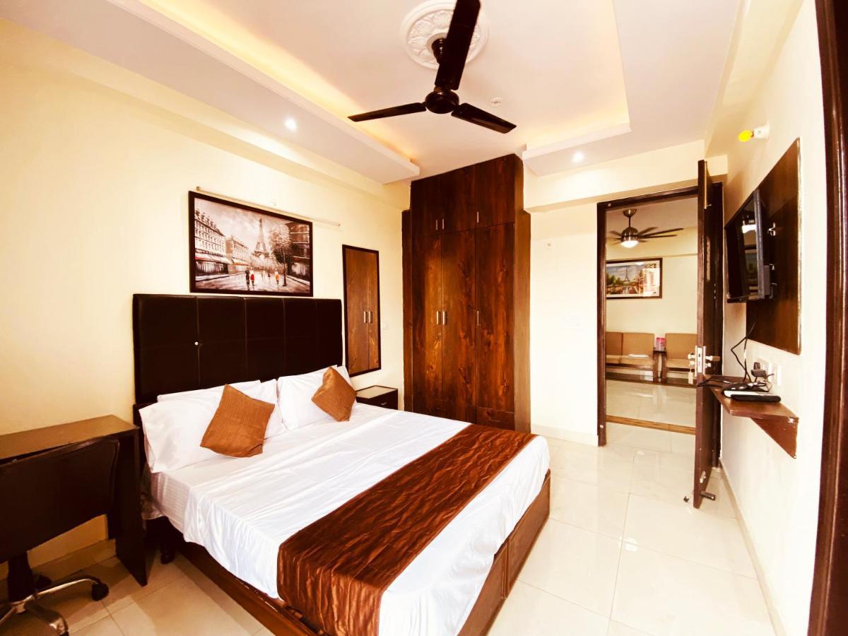 Hotel Admire Inn "Atta Market, Noida Sector 18" Dış mekan fotoğraf
