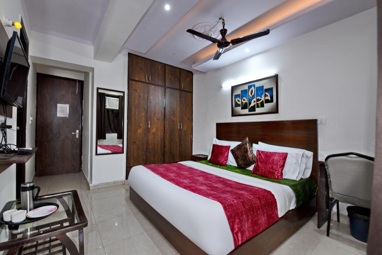 Hotel Admire Inn "Atta Market, Noida Sector 18" Dış mekan fotoğraf
