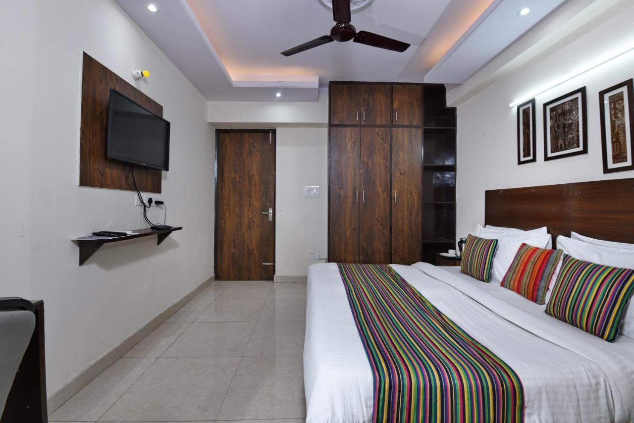 Hotel Admire Inn "Atta Market, Noida Sector 18" Dış mekan fotoğraf
