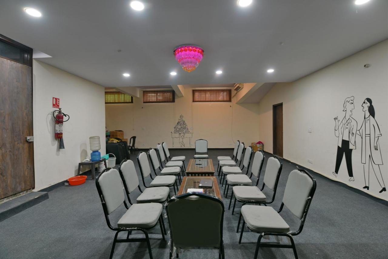 Hotel Admire Inn "Atta Market, Noida Sector 18" Dış mekan fotoğraf
