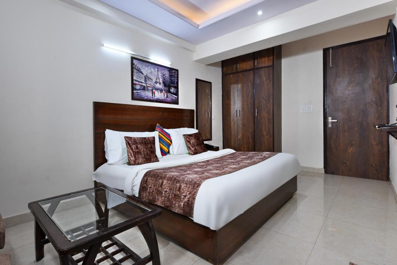 Hotel Admire Inn "Atta Market, Noida Sector 18" Dış mekan fotoğraf