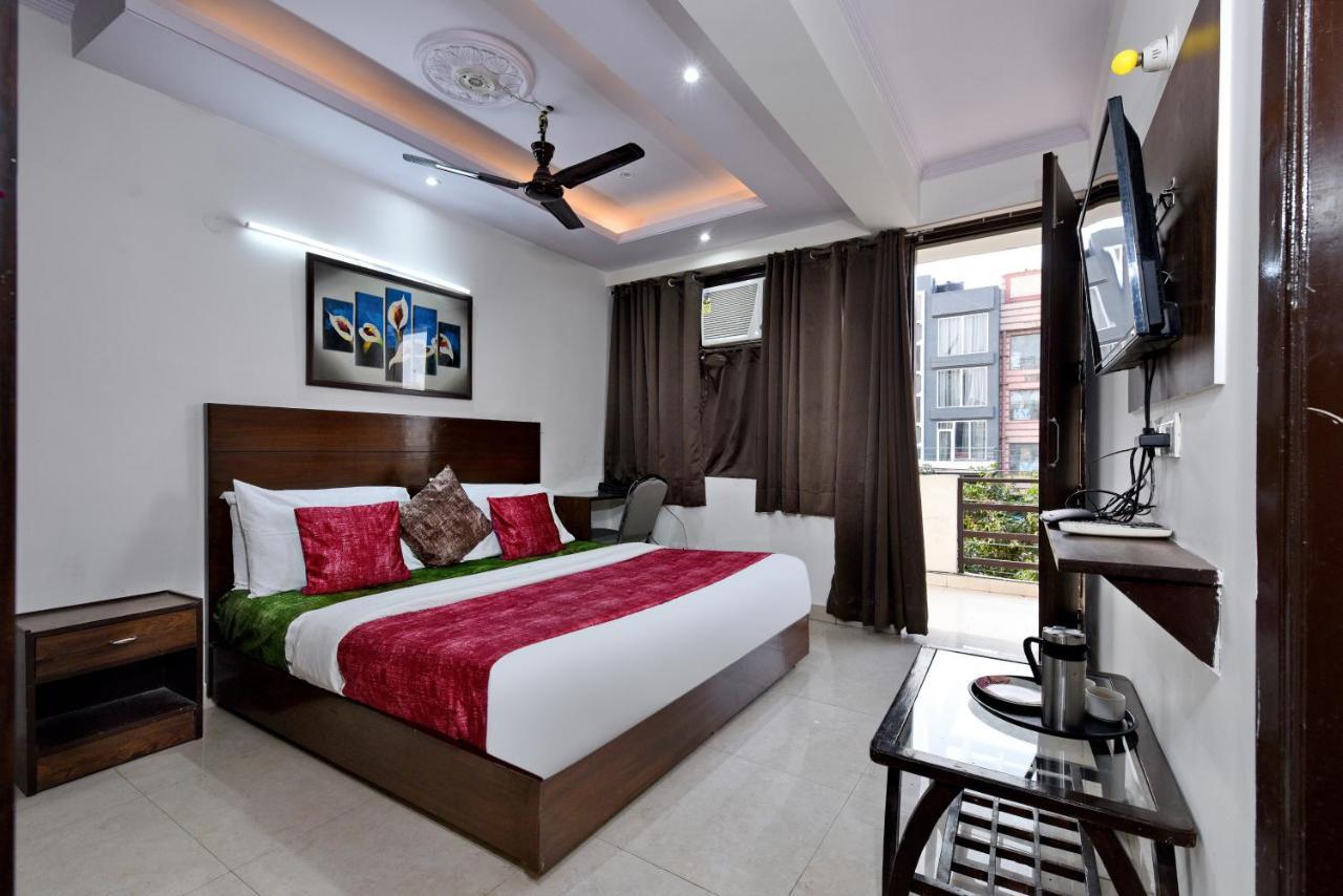 Hotel Admire Inn "Atta Market, Noida Sector 18" Dış mekan fotoğraf