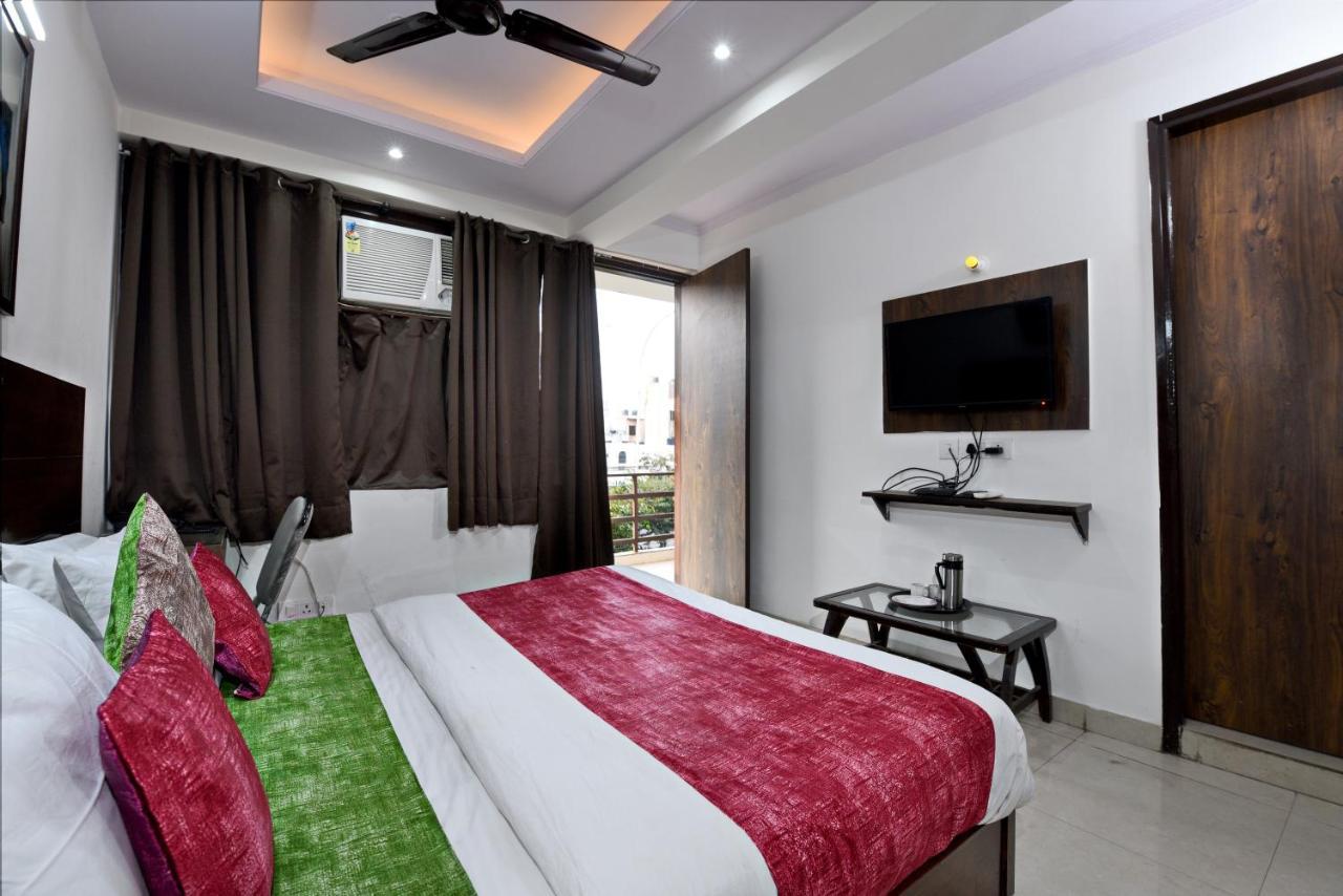 Hotel Admire Inn "Atta Market, Noida Sector 18" Dış mekan fotoğraf